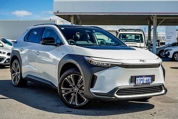 2025 Toyota bZ4X YEAM15R