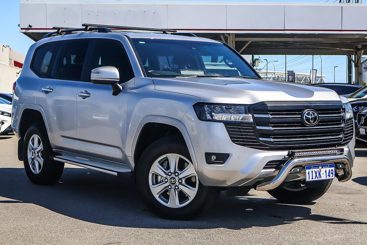 2024 Toyota Landcruiser GXL FJA300R