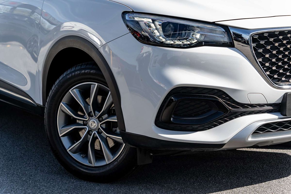 2022 MG HS Core SAS23