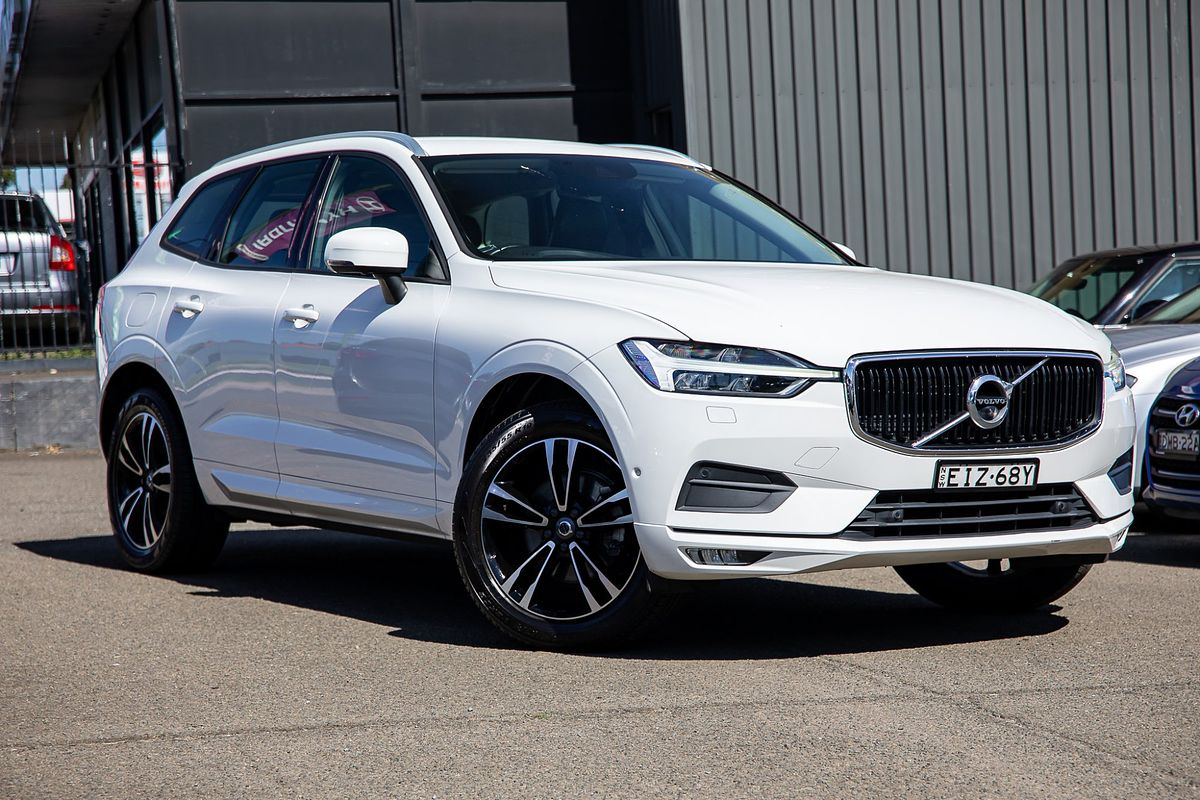 2020 Volvo XC60 D4 Momentum