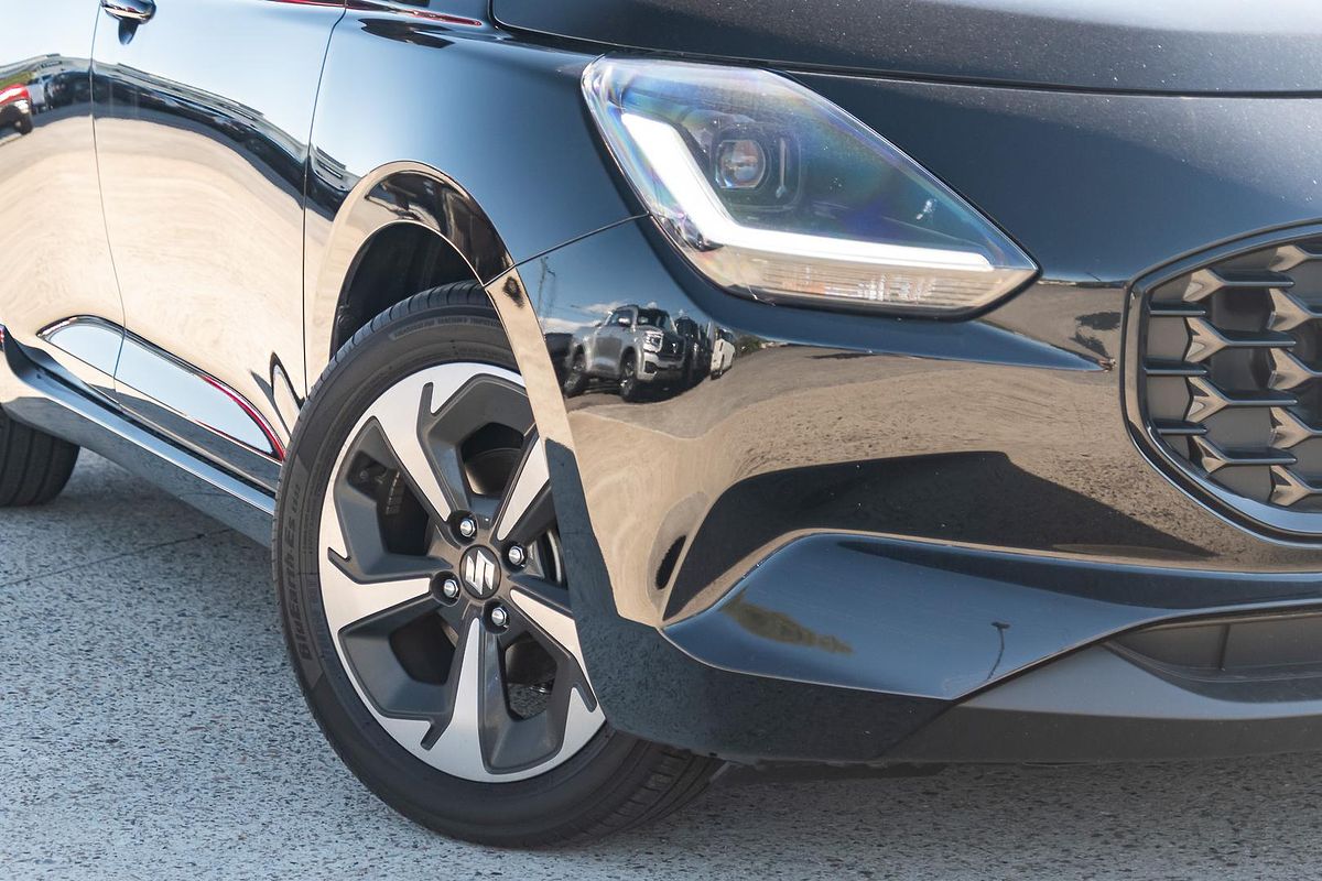 2025 Suzuki Swift Hybrid GLX UZ
