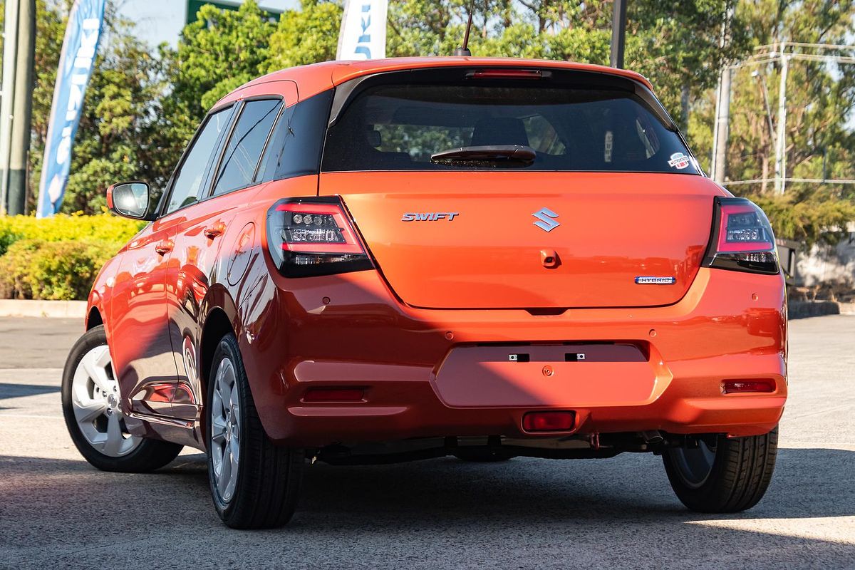 2025 Suzuki Swift Hybrid Plus UZ