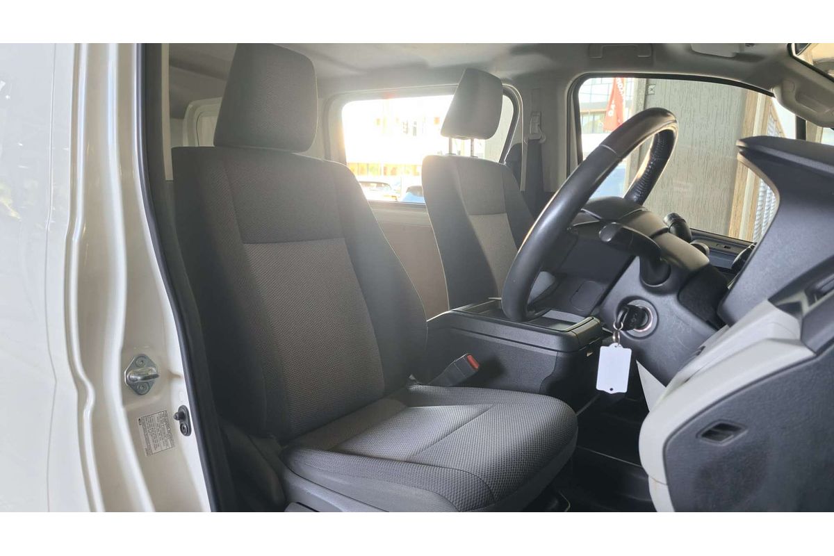 HIACE GDH300R LWB 2.8L DT4 TURBO CDI 6 SP AUTO SEQUENTIAL 5D VAN 