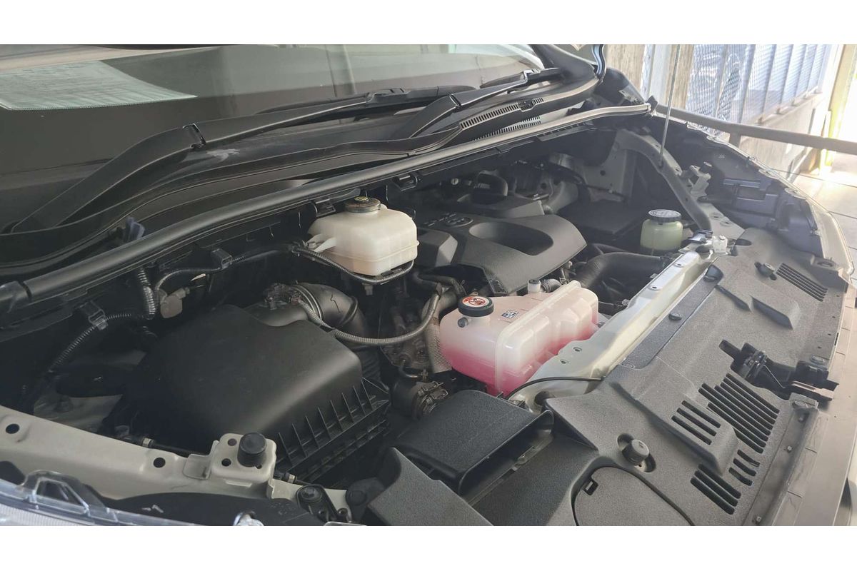 HIACE GDH300R LWB 2.8L DT4 TURBO CDI 6 SP AUTO SEQUENTIAL 5D VAN 