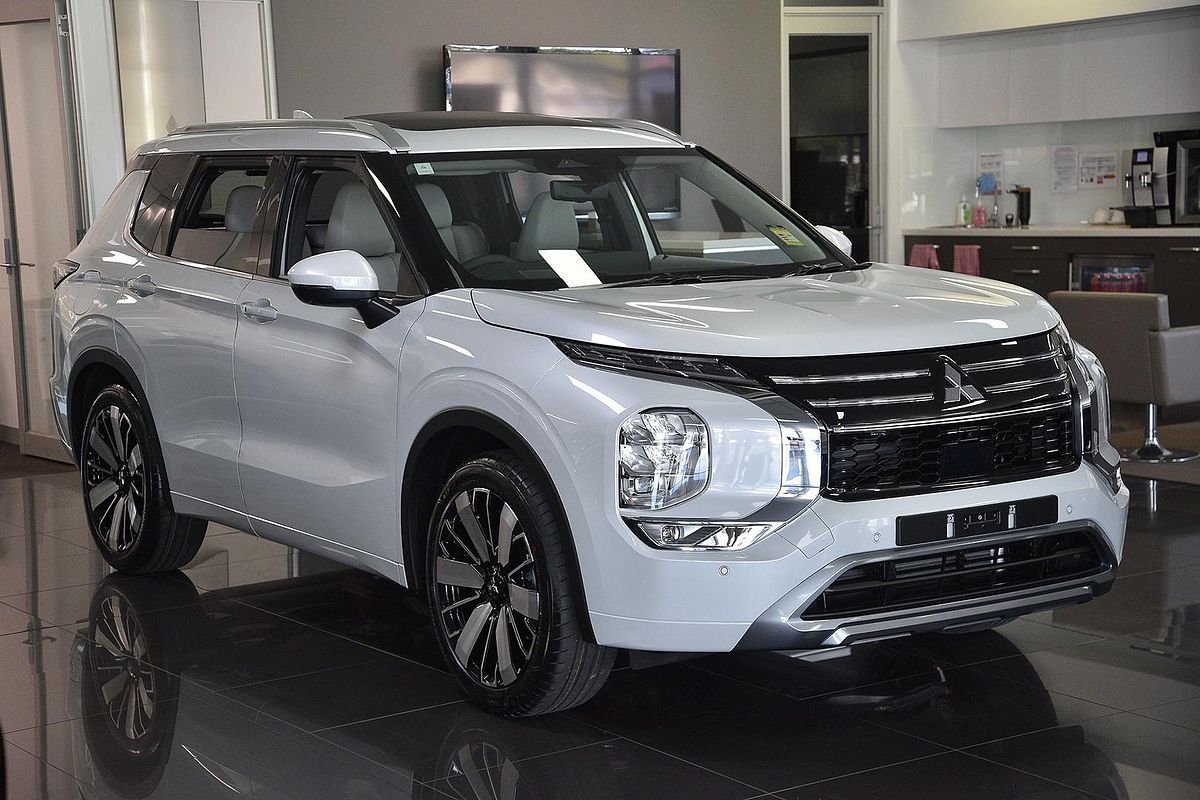 2026 Mitsubishi Outlander Exceed ZM