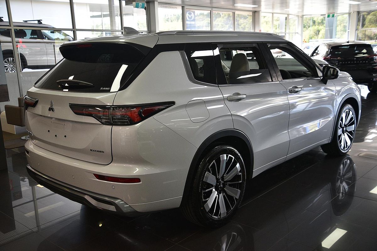 2026 Mitsubishi Outlander Exceed ZM