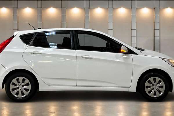 2016 Hyundai Accent Active RB4