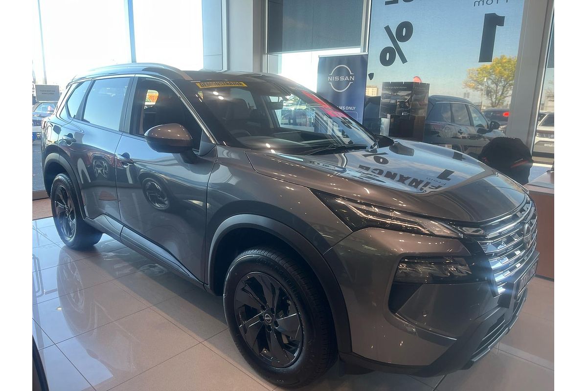 2026 Nissan X-TRAIL ST-L T33