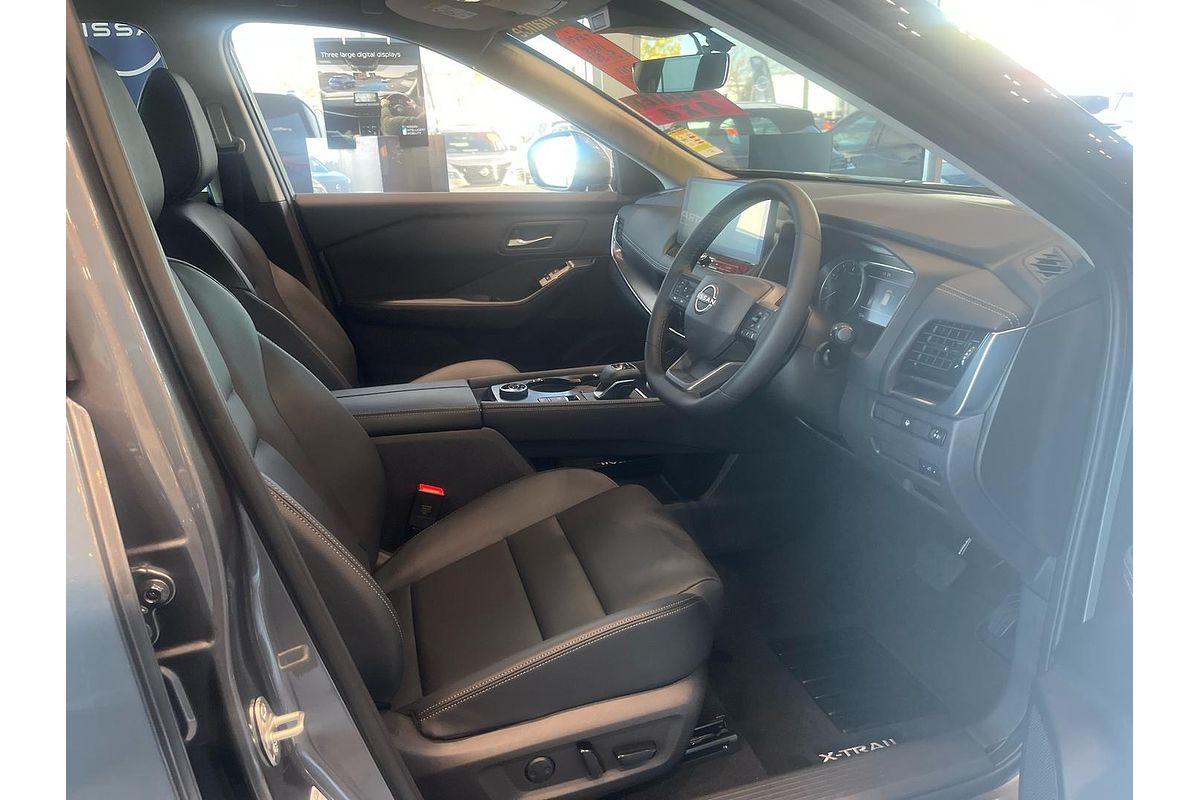 2026 Nissan X-TRAIL ST-L T33