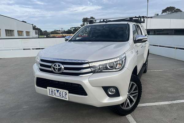 2016 Toyota Hilux SR5 GUN126R 4X4
