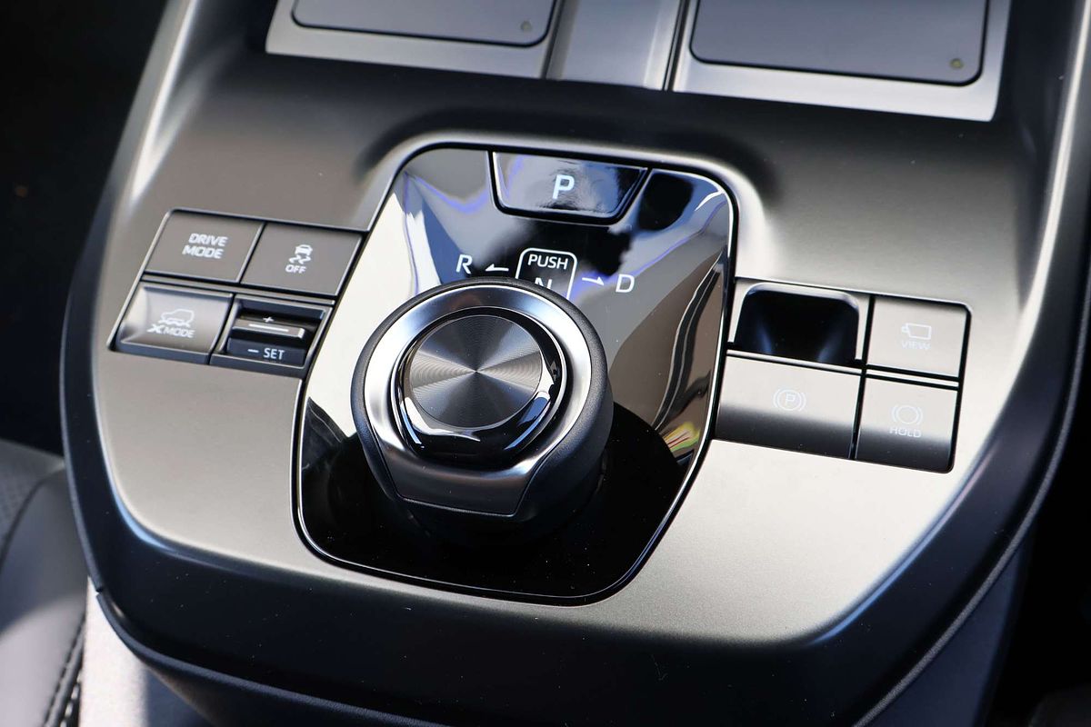 2025 Subaru Solterra AWD E1-1