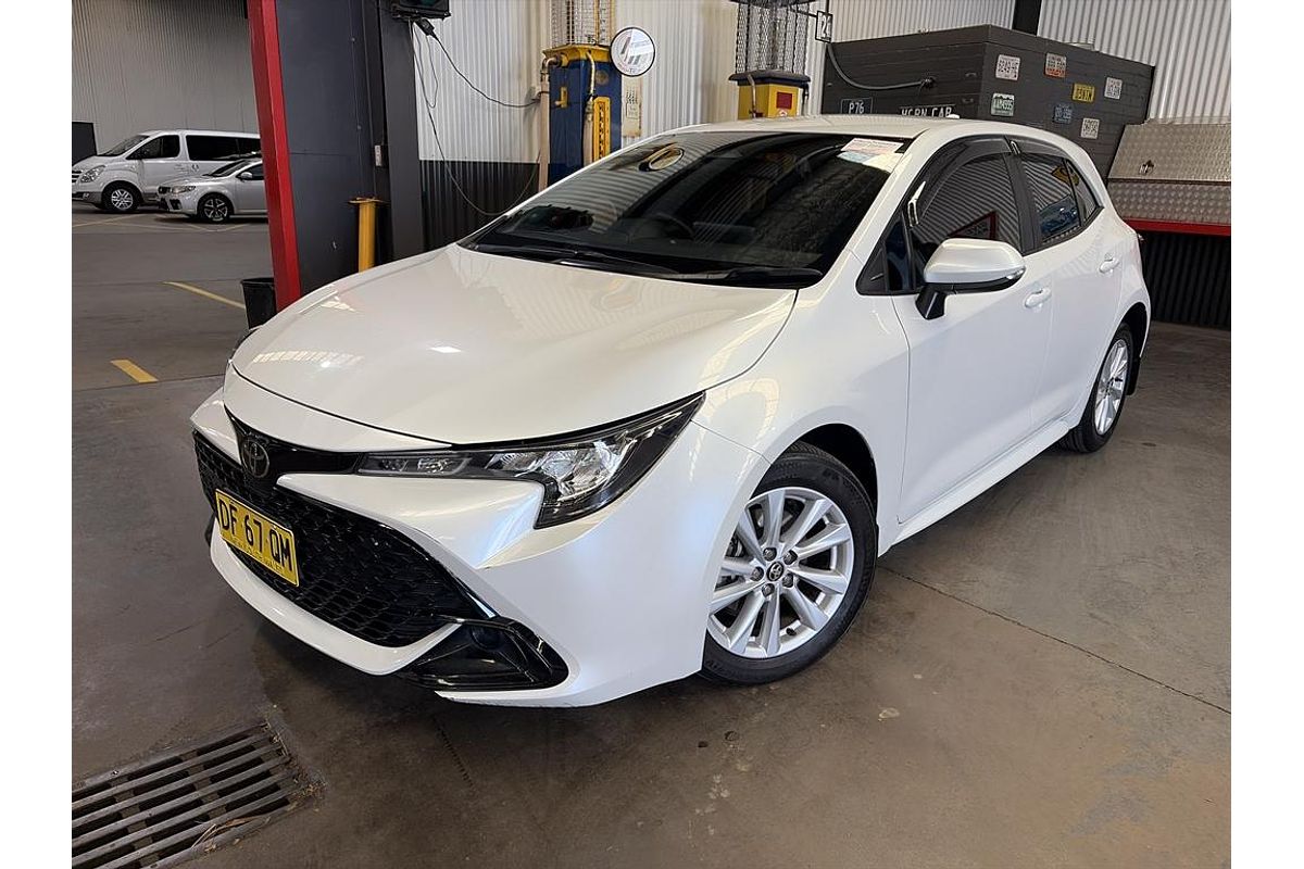 2022 Toyota Corolla ASCENT SPORT MZEA12R