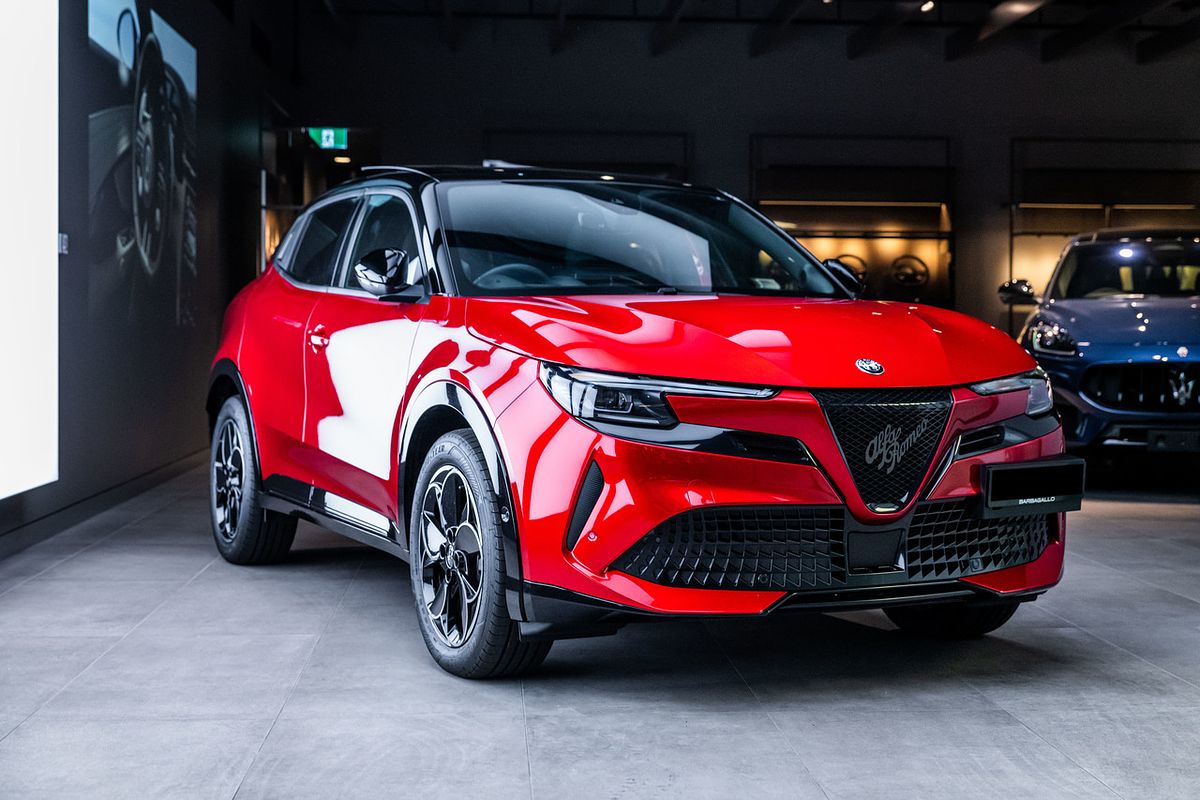 2025 Alfa Romeo Junior Elettrica Series 0