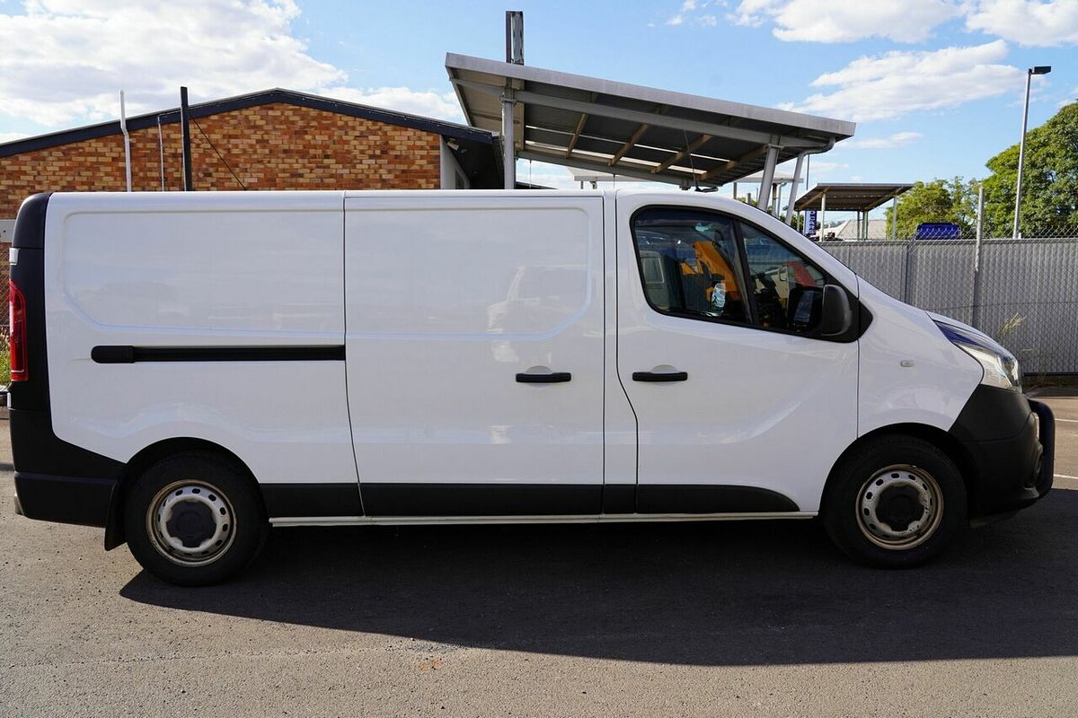 2020 Mitsubishi Express GLX SN LWB