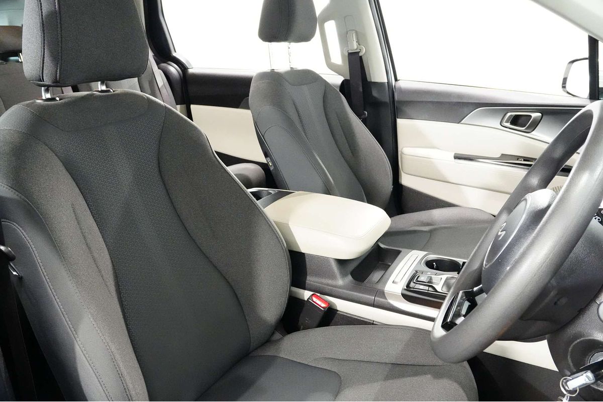 2023 Kia Carnival S KA4