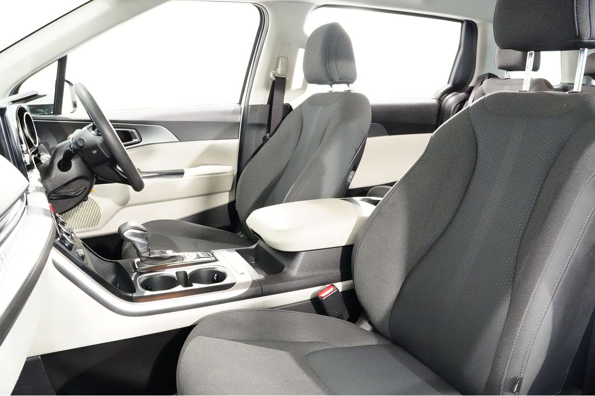 2023 Kia Carnival S KA4