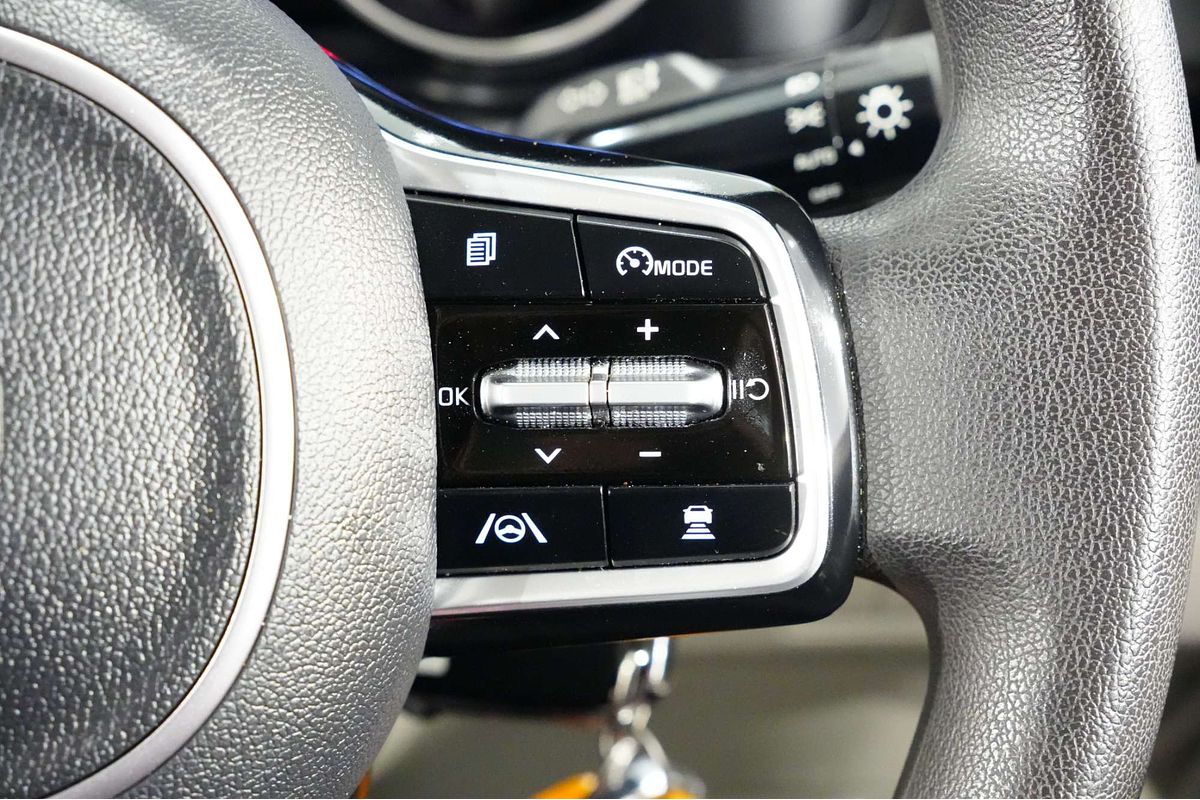 2023 Kia Carnival S KA4