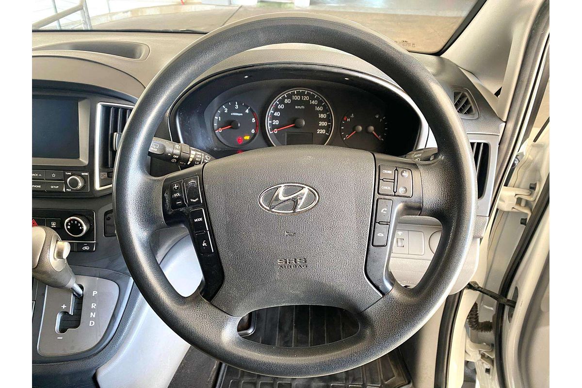 iLOAD TQ4 MY20 3S LIFTBACK 2.5L DT4 TURBO CDI 5 SP AUTOMATIC 4D VAN 