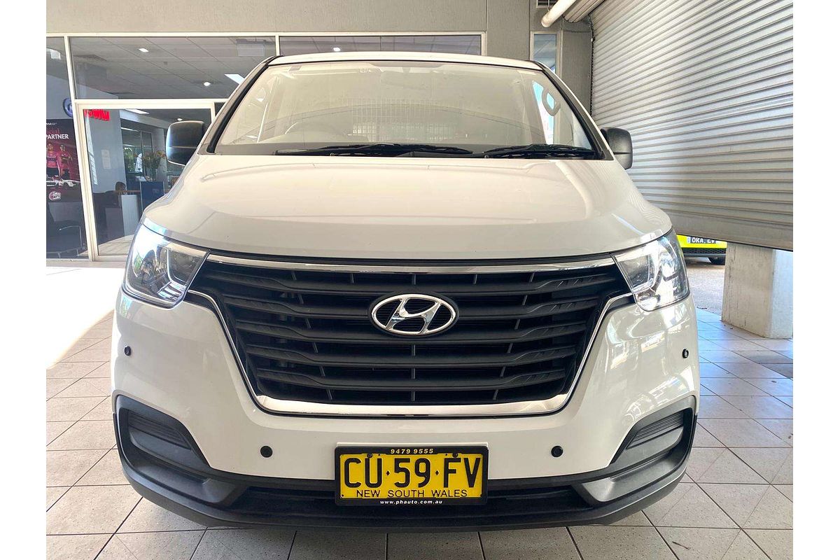 iLOAD TQ4 MY20 3S LIFTBACK 2.5L DT4 TURBO CDI 5 SP AUTOMATIC 4D VAN 