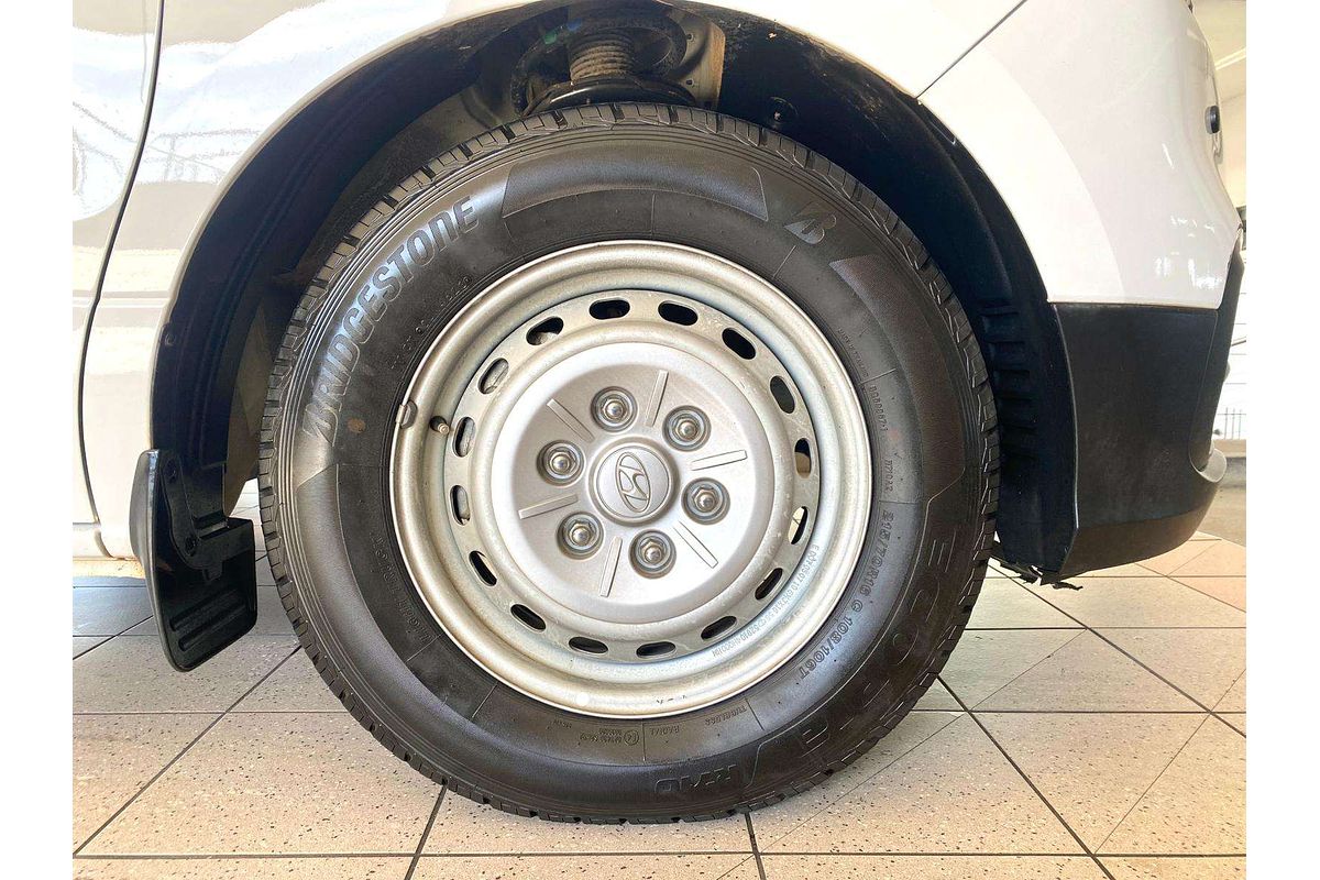 iLOAD TQ4 MY20 3S LIFTBACK 2.5L DT4 TURBO CDI 5 SP AUTOMATIC 4D VAN 