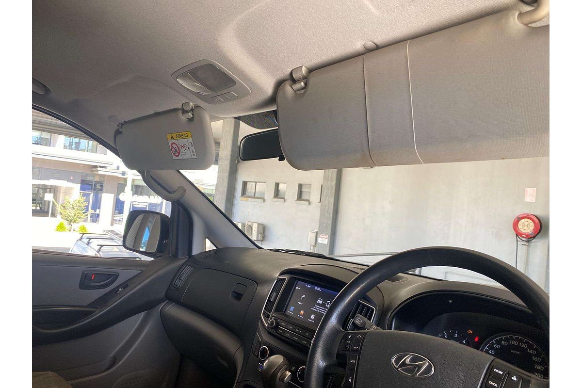 iLOAD TQ4 MY20 3S LIFTBACK 2.5L DT4 TURBO CDI 5 SP AUTOMATIC 4D VAN 