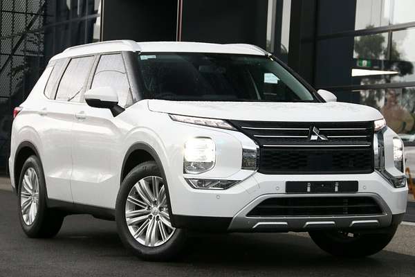 2022 Mitsubishi Outlander LS ZM