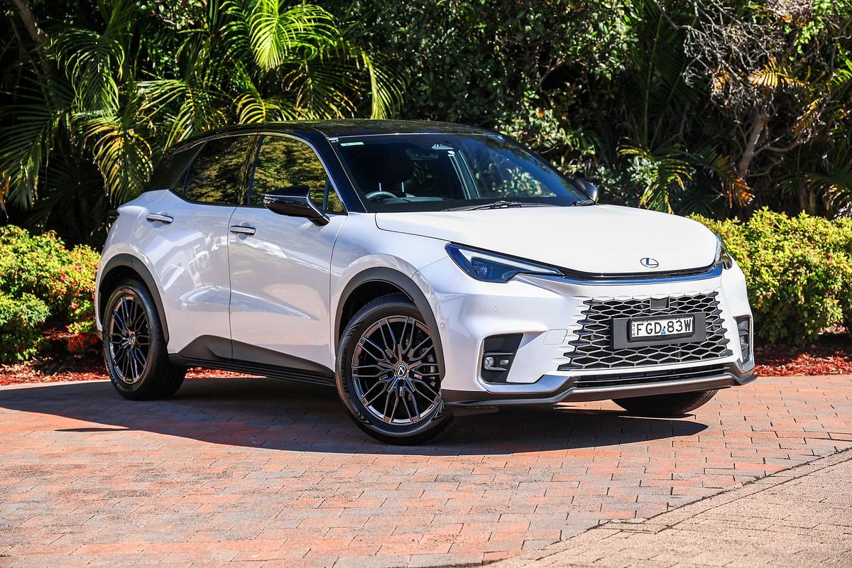 2024 Lexus LBX Sports Luxury MAYH10R