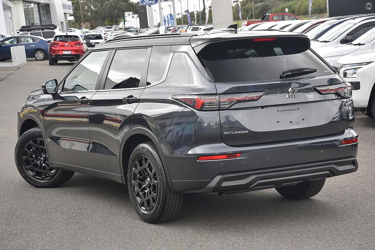 2025 Mitsubishi Outlander LS ZM