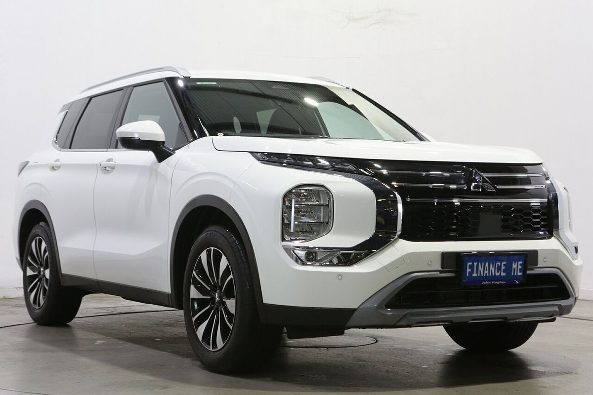 2025 Mitsubishi Outlander LS ZM