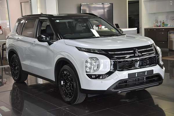 2025 Mitsubishi Outlander LS ZM