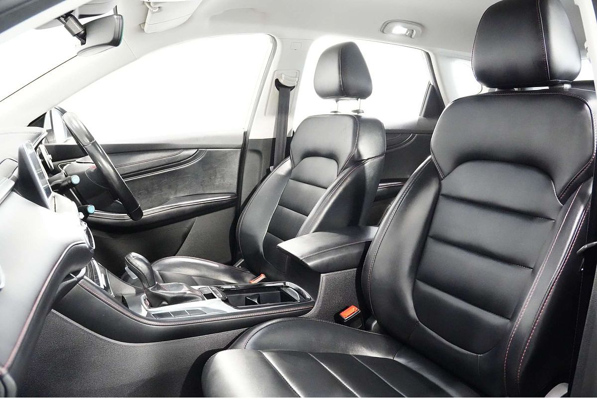 2022 MG HS Vibe SAS23