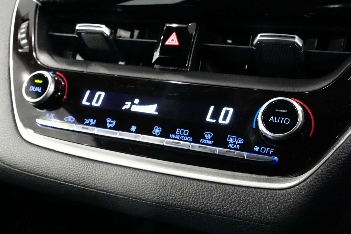 2018 Toyota Corolla SX Hybrid ZWE211R