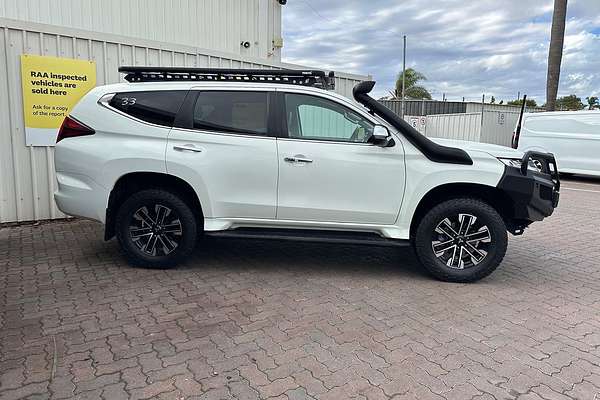 2019 Mitsubishi Pajero Sport Exceed QE thumb-4