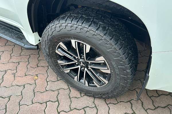 2019 Mitsubishi Pajero Sport Exceed QE thumb-17