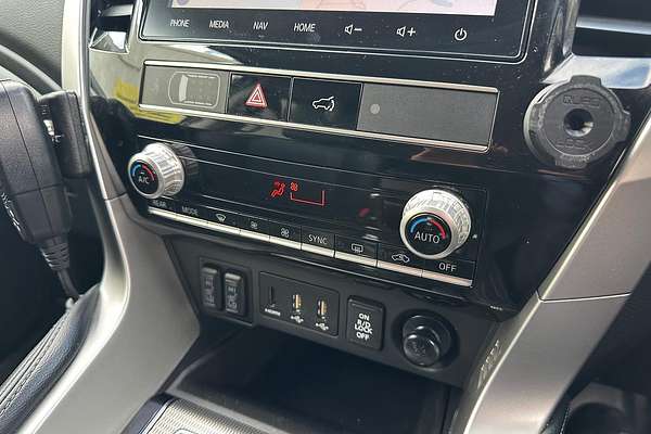 2019 Mitsubishi Pajero Sport Exceed QE thumb-35