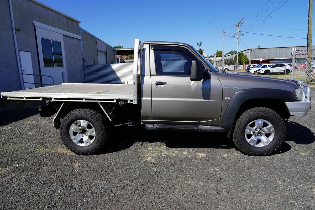 2011 Nissan Patrol ST GU 6 4X4