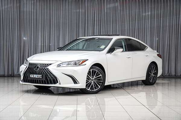 2025 Lexus ES