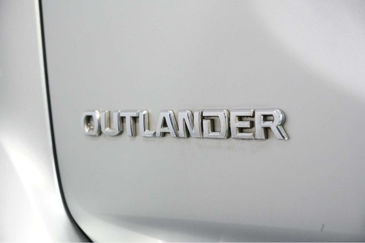 2020 Mitsubishi Outlander LS ZL