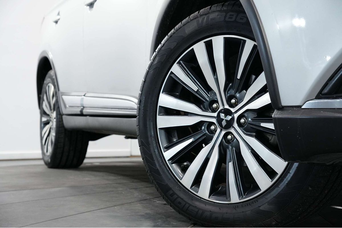 2020 Mitsubishi Outlander LS ZL