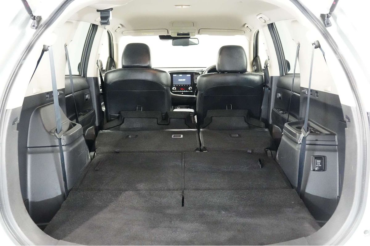 2020 Mitsubishi Outlander LS ZL