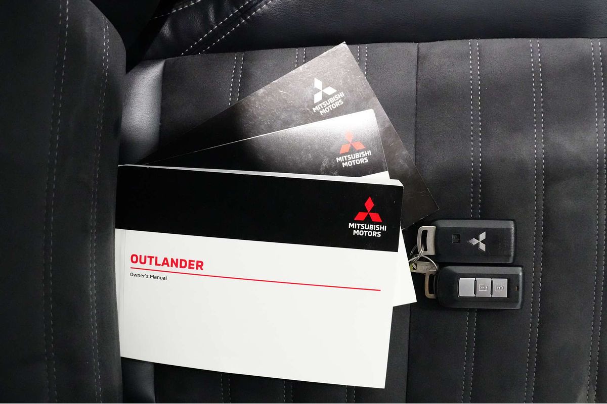 2020 Mitsubishi Outlander LS ZL