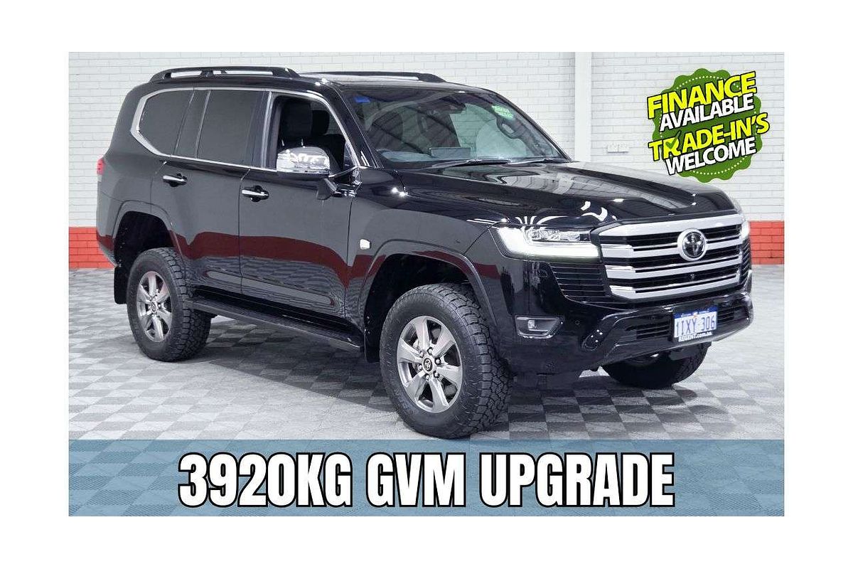 2023 Toyota Landcruiser Sahara FJA300R