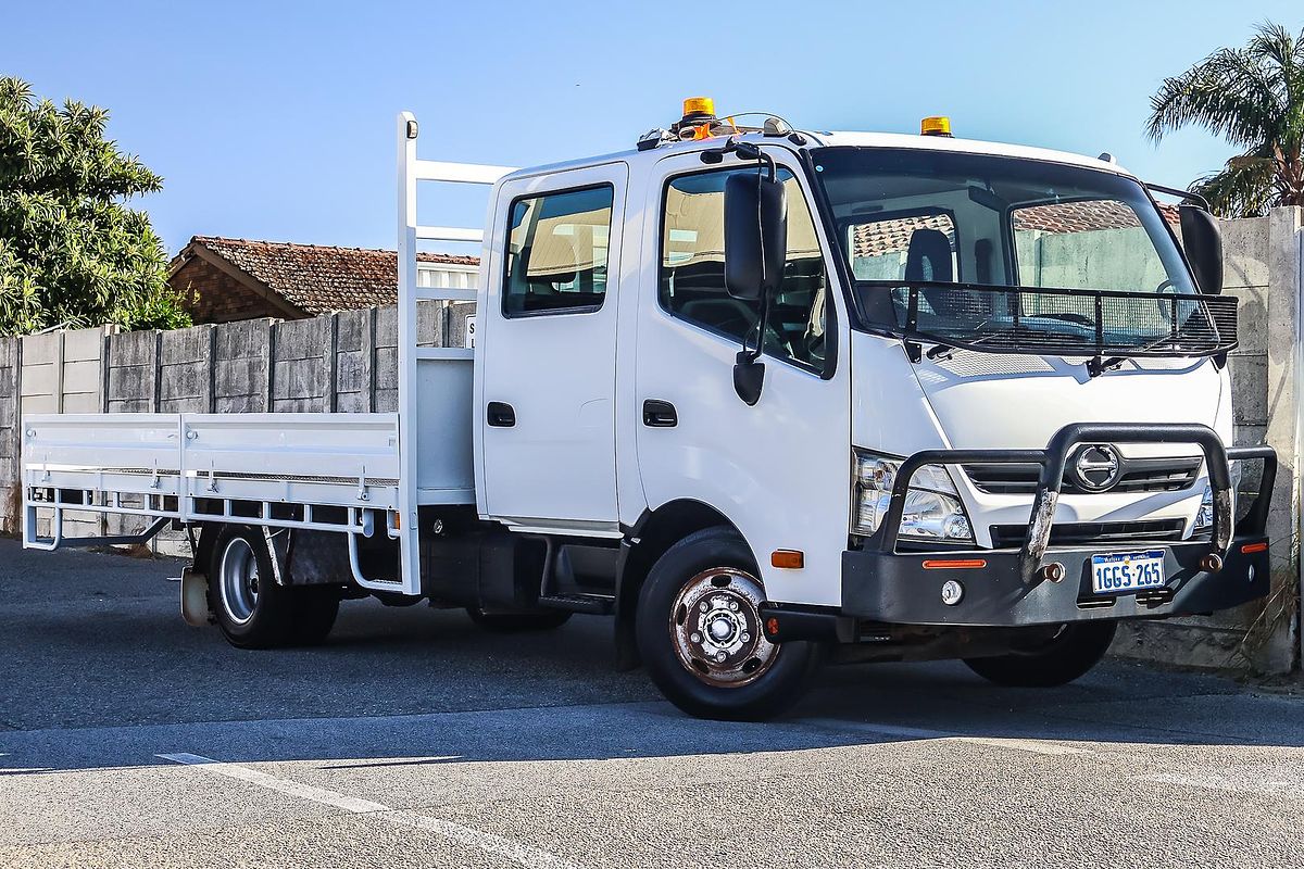 2017 Hino 300 Series 617 4x2 LWB