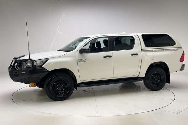 2022 Toyota Hilux SR GUN126R 4X4 thumb-3