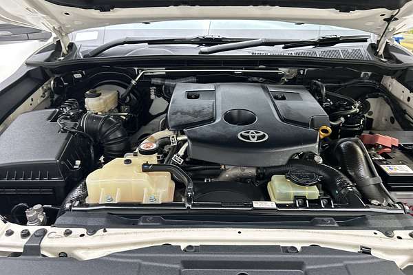 2022 Toyota Hilux SR GUN126R 4X4 thumb-9