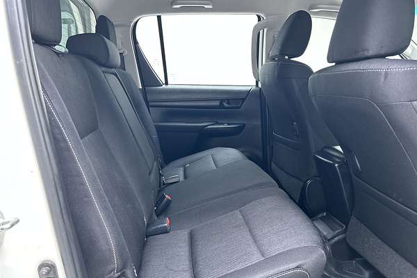 2022 Toyota Hilux SR GUN126R 4X4 thumb-10