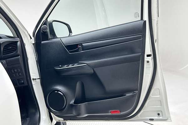 2022 Toyota Hilux SR GUN126R 4X4 thumb-17