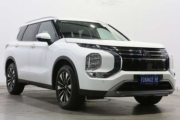 2025 Mitsubishi Outlander LS ZM