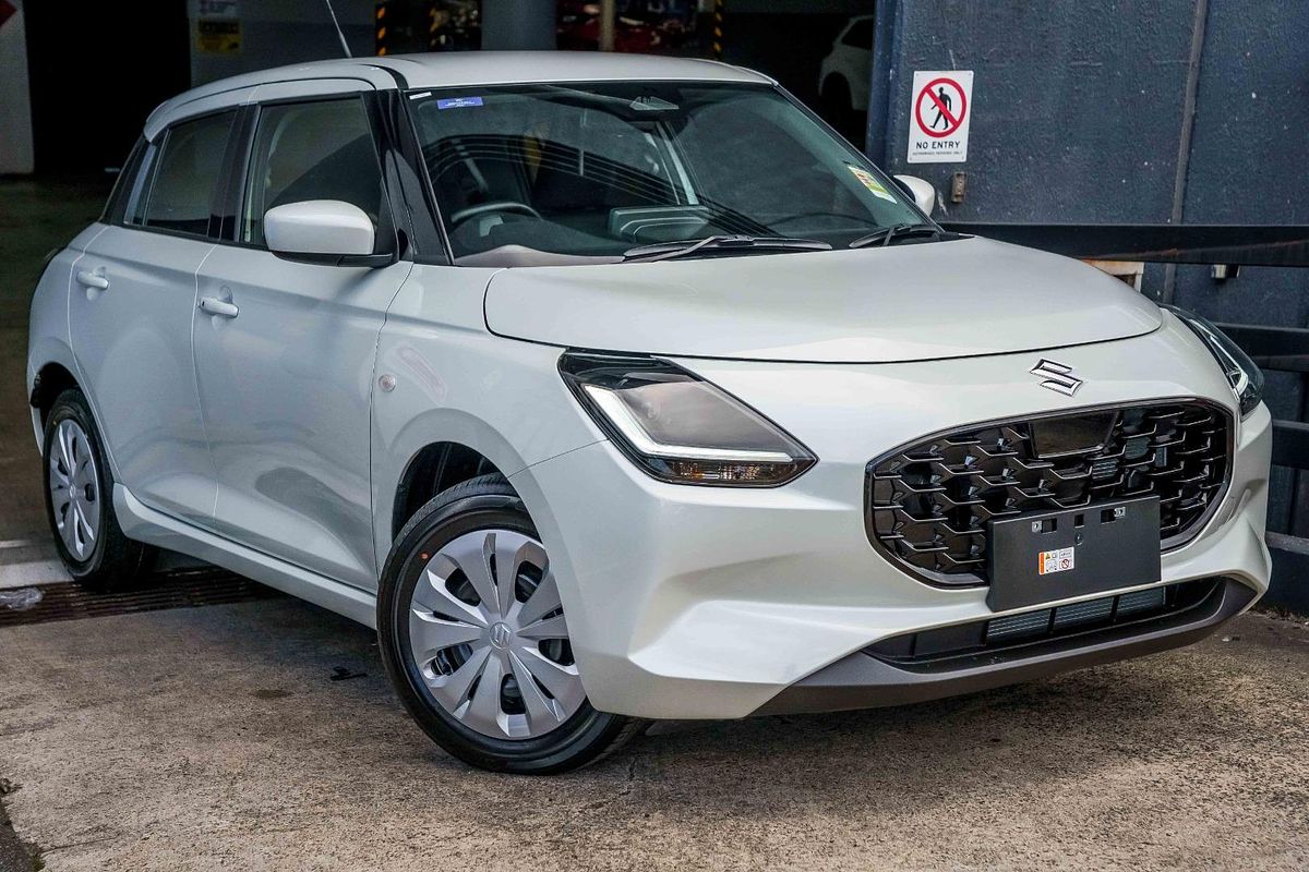 2025 Suzuki Swift Hybrid UZ