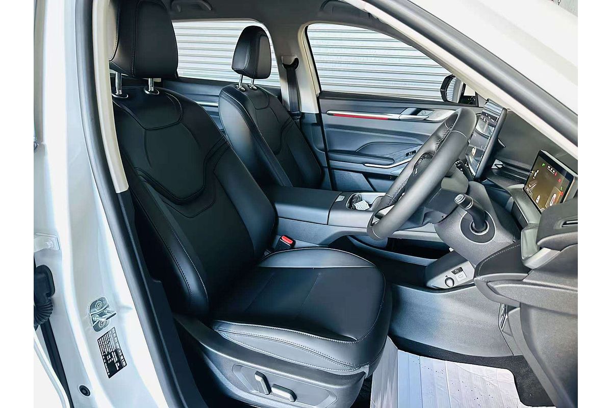 H6 Facelift Lux Auto Hybrid 4X2